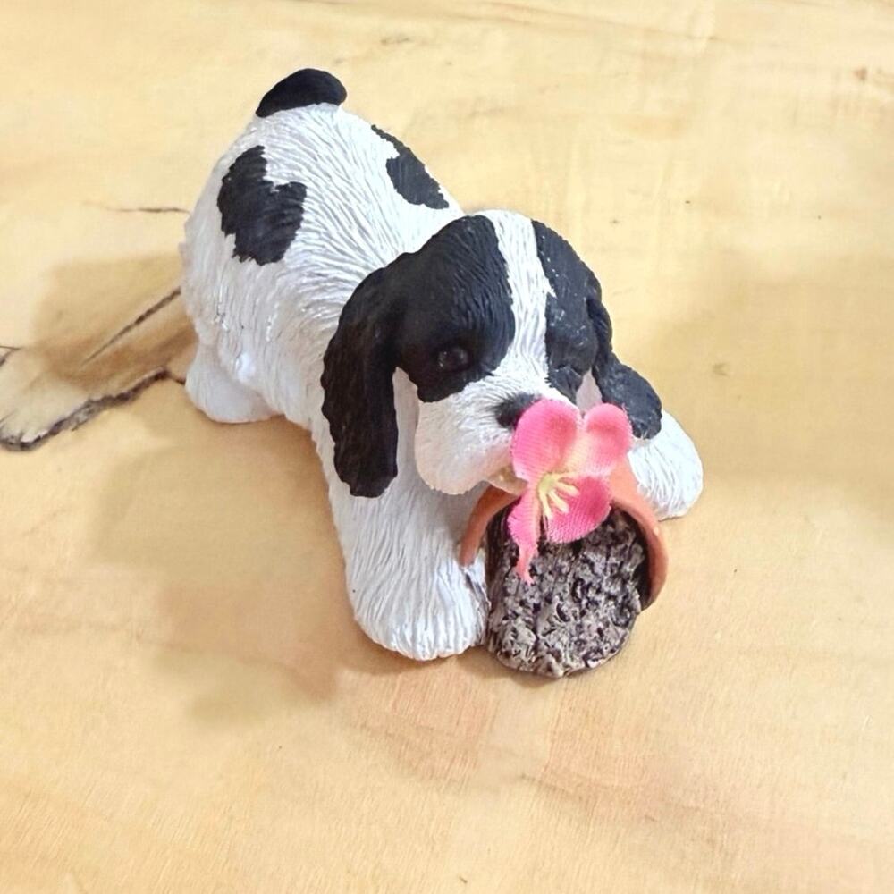 Vtg 90' Mini Sandicast Pesky Peeper Cocker Spaniel figurine Dog Flower